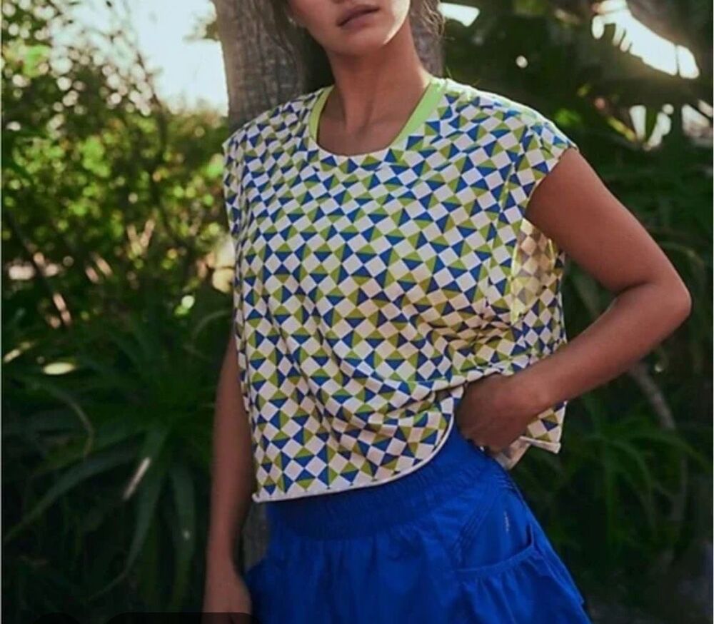 Free People FP Movement Trippy Geo Blue Printed Muscle Tank Cropped inspire Top